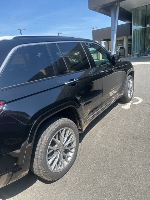 Used 2022 Jeep Grand Cherokee Summit RWD image 12
