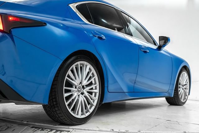 Used 2022 Lexus IS 300 w/ Premium Package RWD image 11