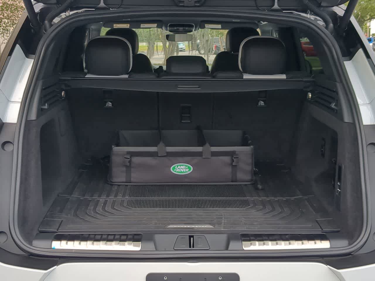Certified 2025 Land Rover Range Rover Sport Dynamic SE image 36