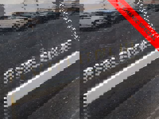 Used 2013 Chevrolet Avalanche LTZ image 13