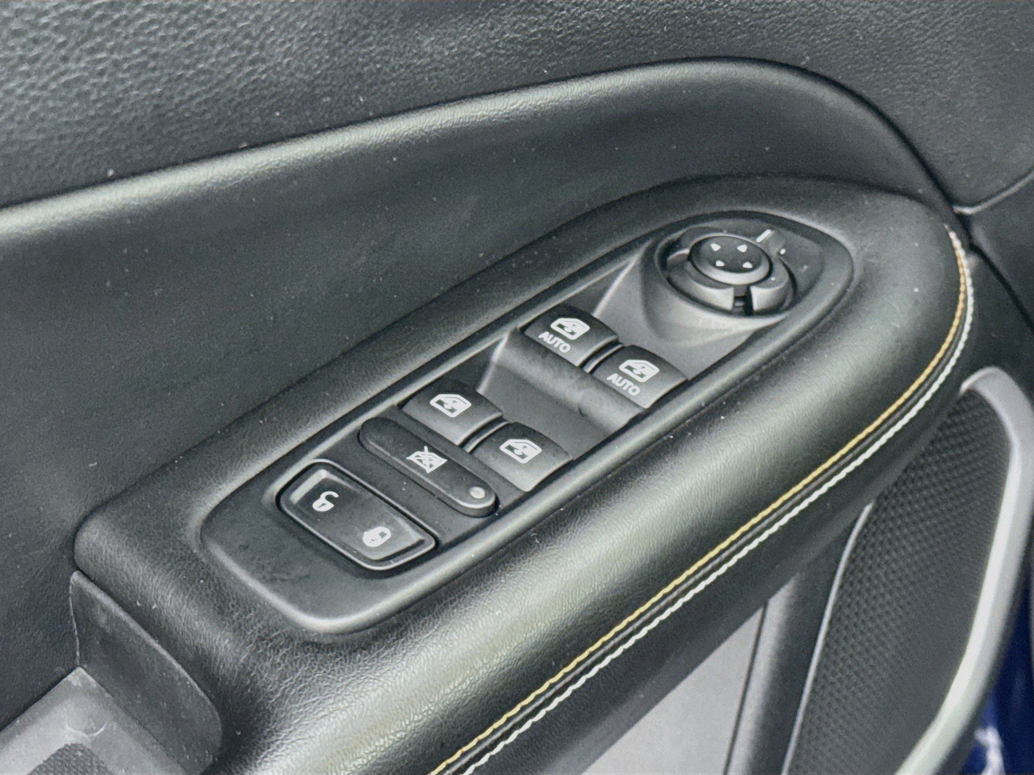 Used 2018 Jeep Compass Latitude w/ Popular Equipment Group AWD/4WD image 17