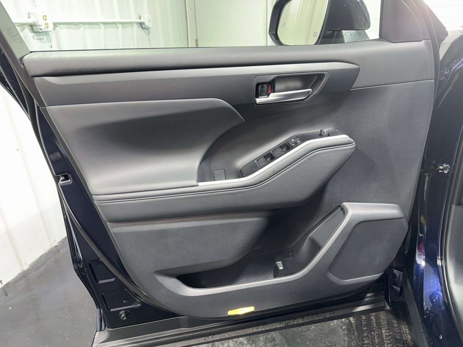 New 2026 Toyota Highlander XLE image 22