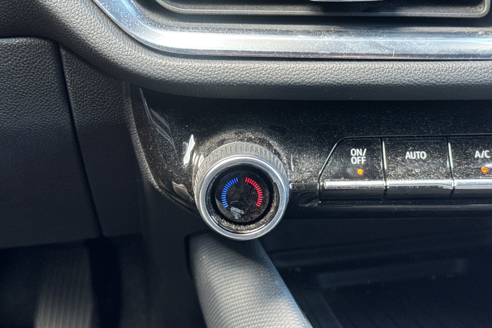 Used 2024 Chevrolet Equinox EV LT AWD/4WD image 28