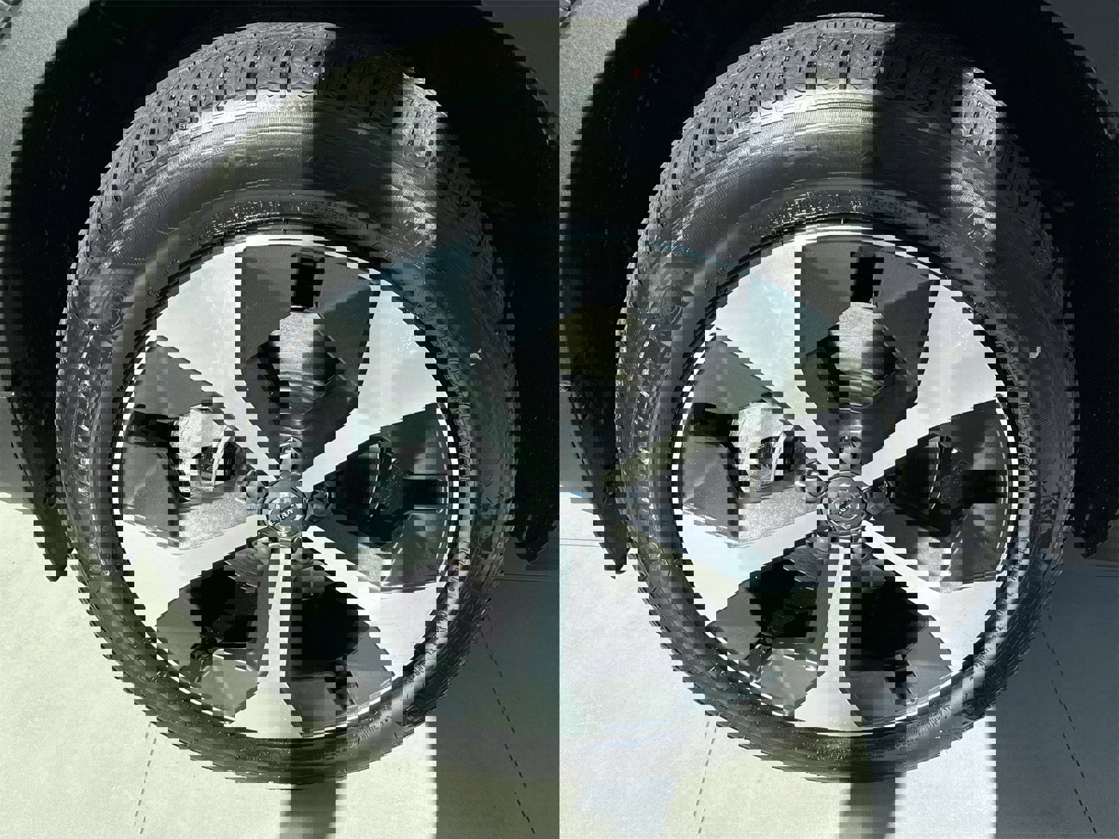 New 2026 Volvo XC40 B5 Plus w/ Protection Package Premier image 8