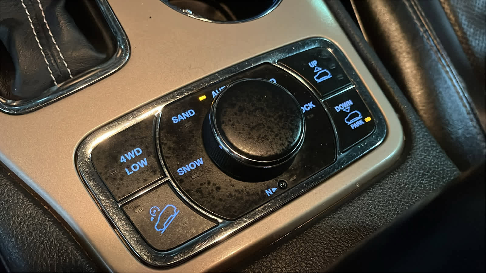 Used 2016 Jeep Grand Cherokee Overland AWD/4WD image 20