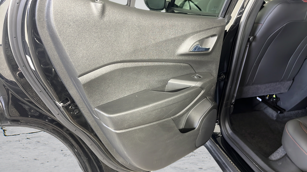 Used 2024 Chevrolet Trax RS w/ Sunroof Package FWD image 25