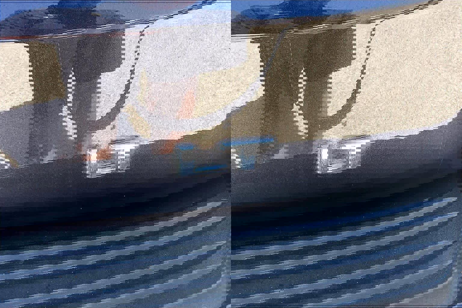 Used 2023 Chevrolet Suburban LT w/ Luxury Package image 10