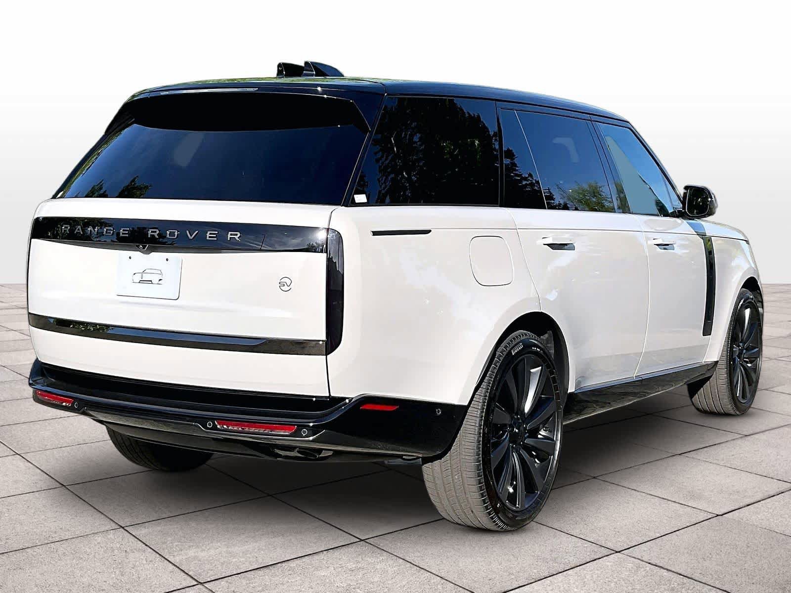 New 2026 Land Rover Range Rover SV AWD/4WD image 4