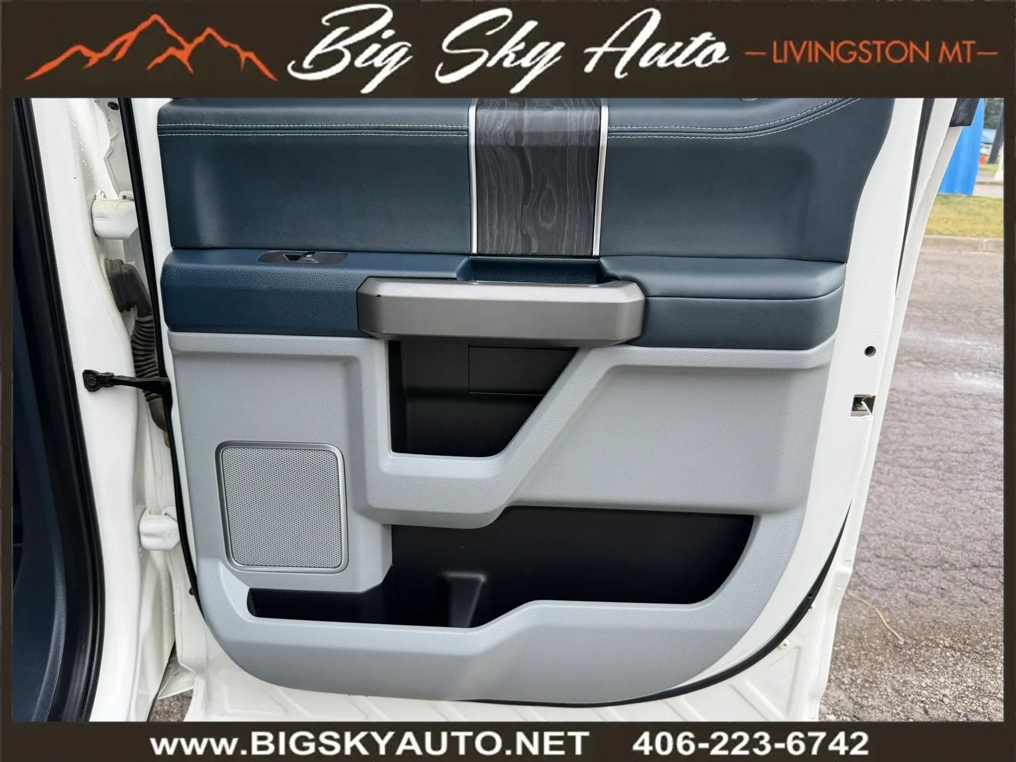 Used 2022 Ford F350 Limited w/ FX4 Off-Road Package AWD/4WD image 24