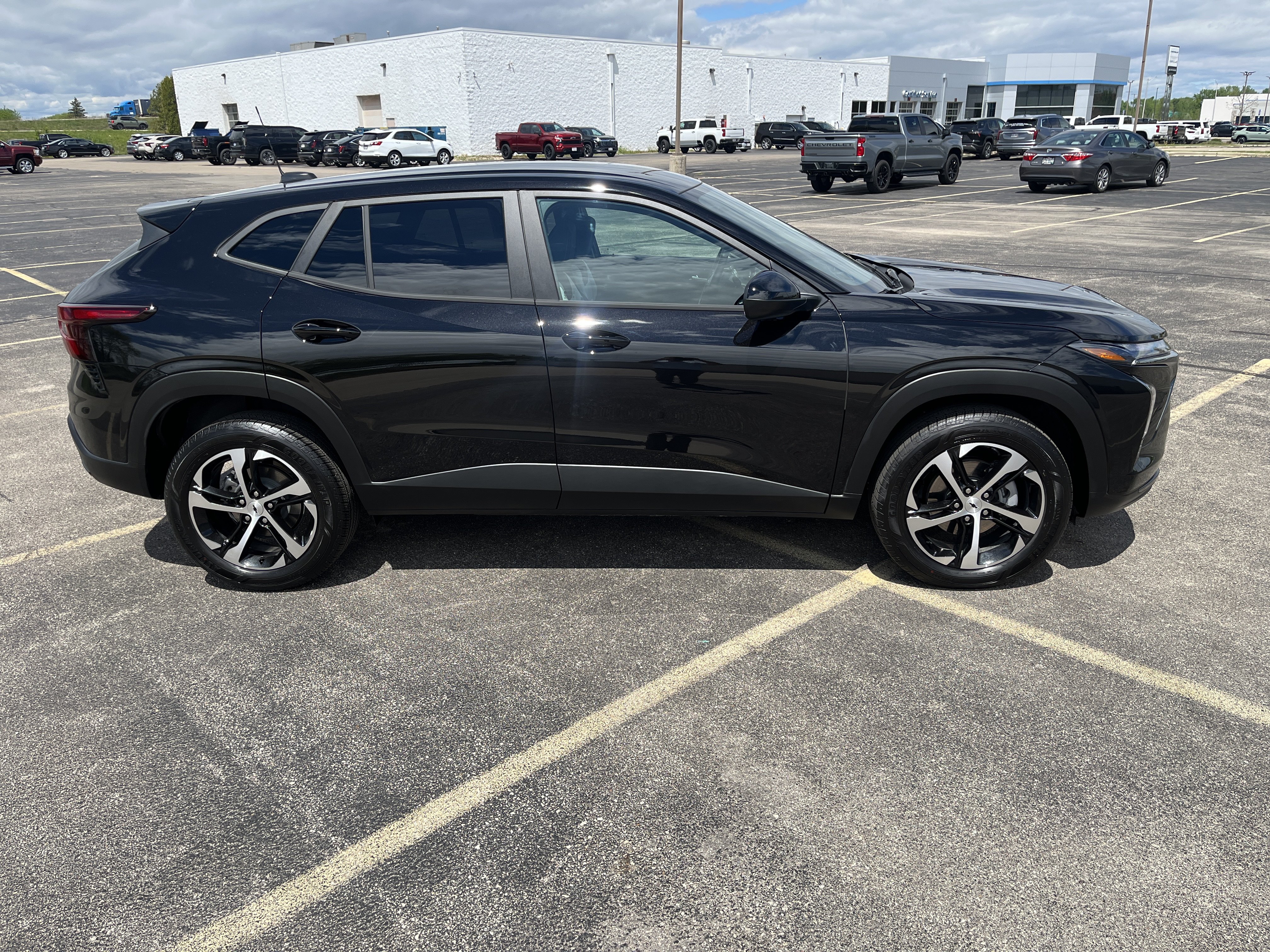 Used 2026 Chevrolet Trax RS w/ Driver Confidence Package FWD image 7