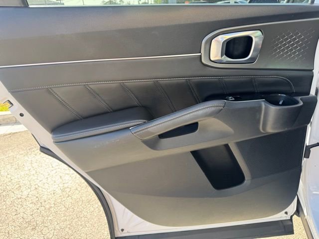 Certified 2023 Kia Sorento SX image 11