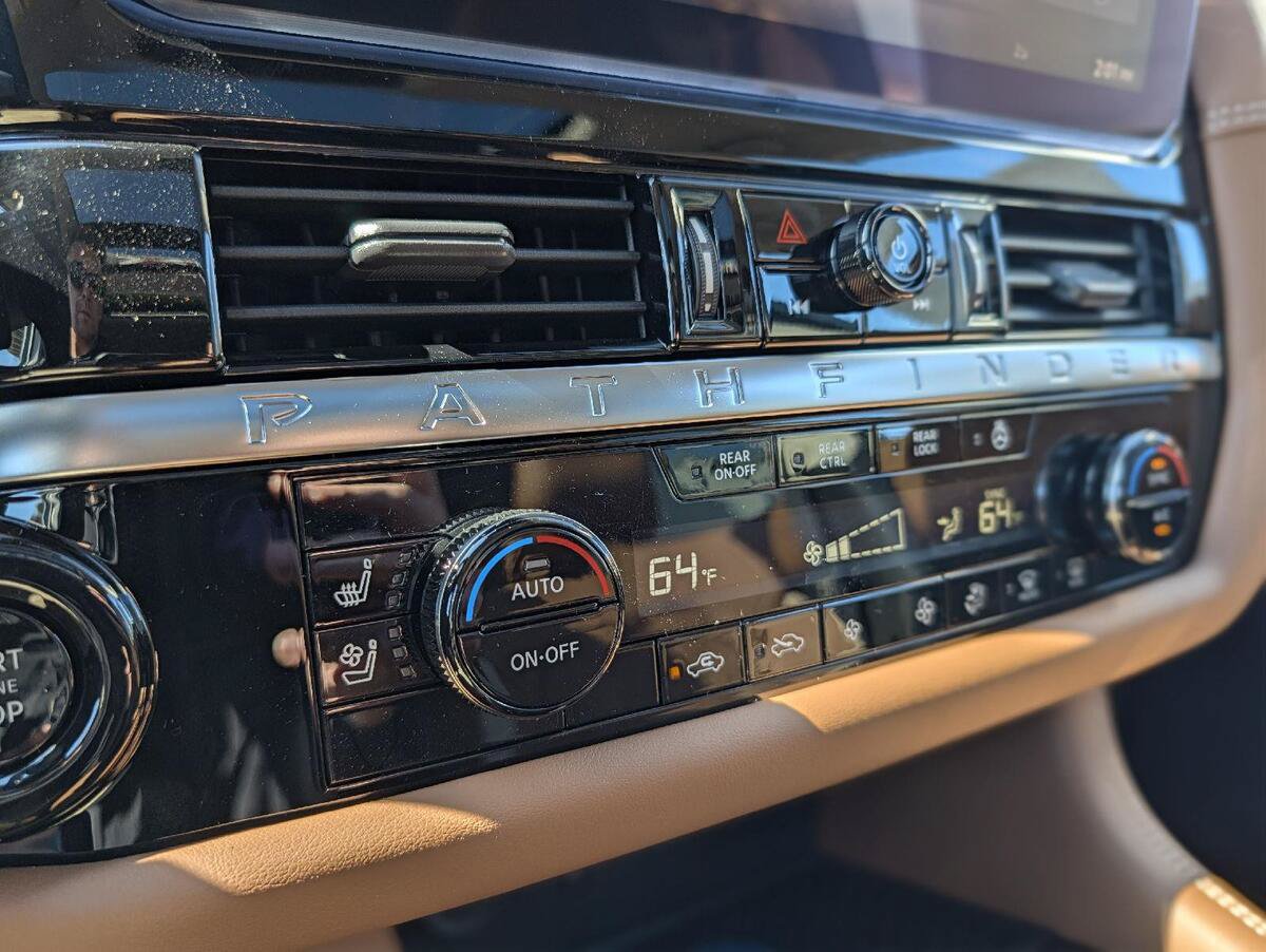 New 2026 Nissan Pathfinder Platinum AWD/4WD image 26