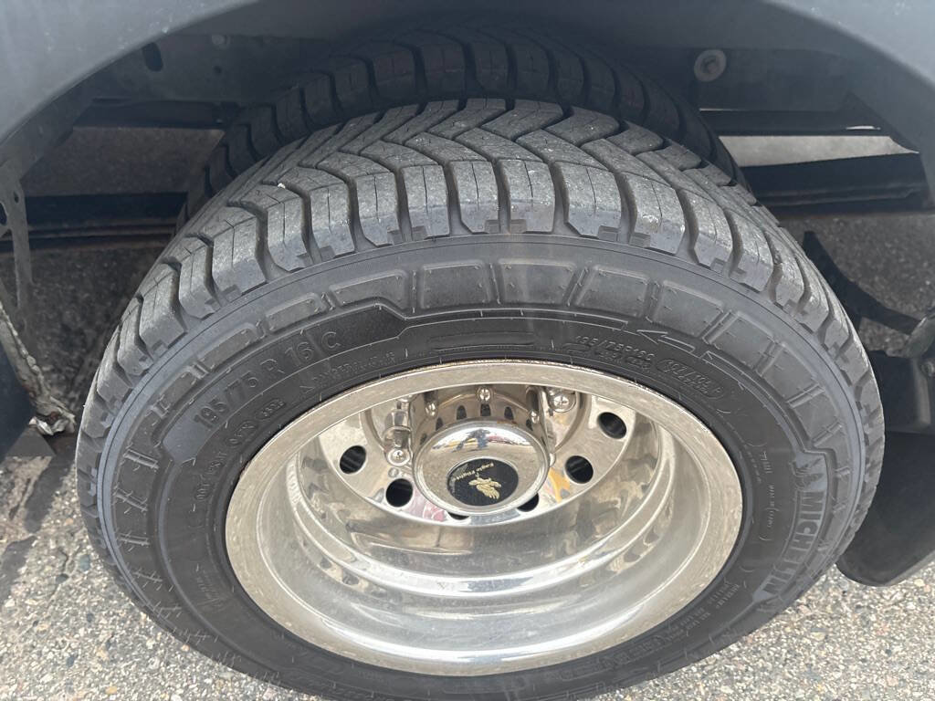 Used 2019 Ford Transit 350 XL image 9