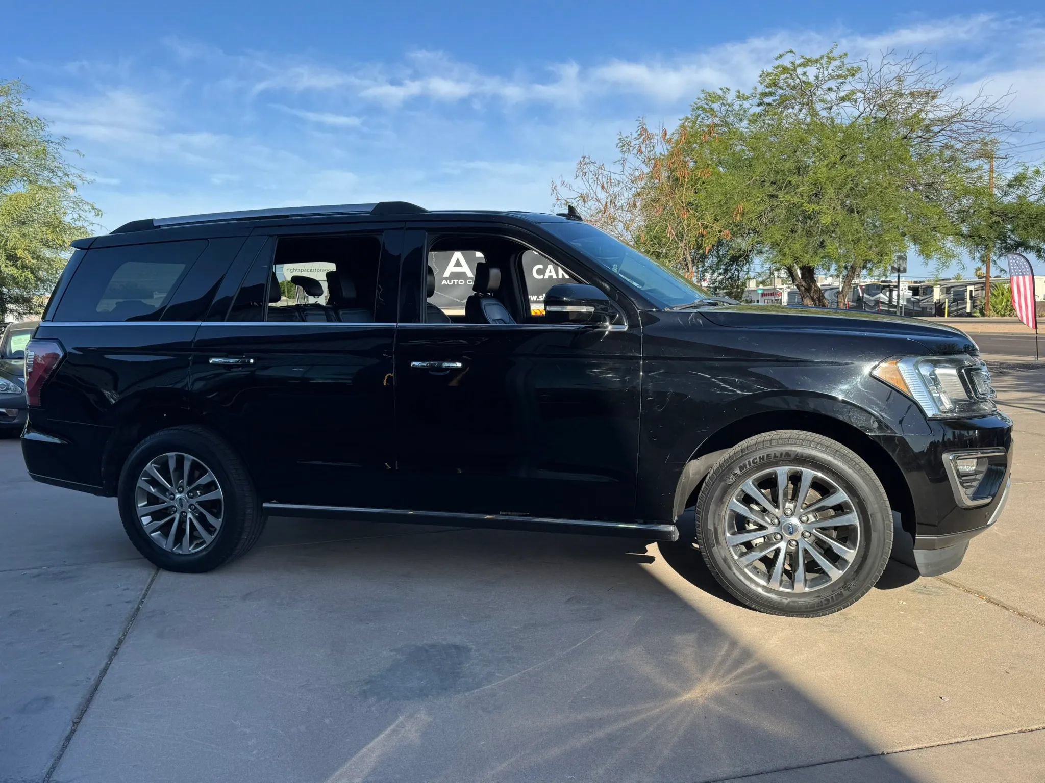 Used 2018 Ford Expedition Limited RWD image 5