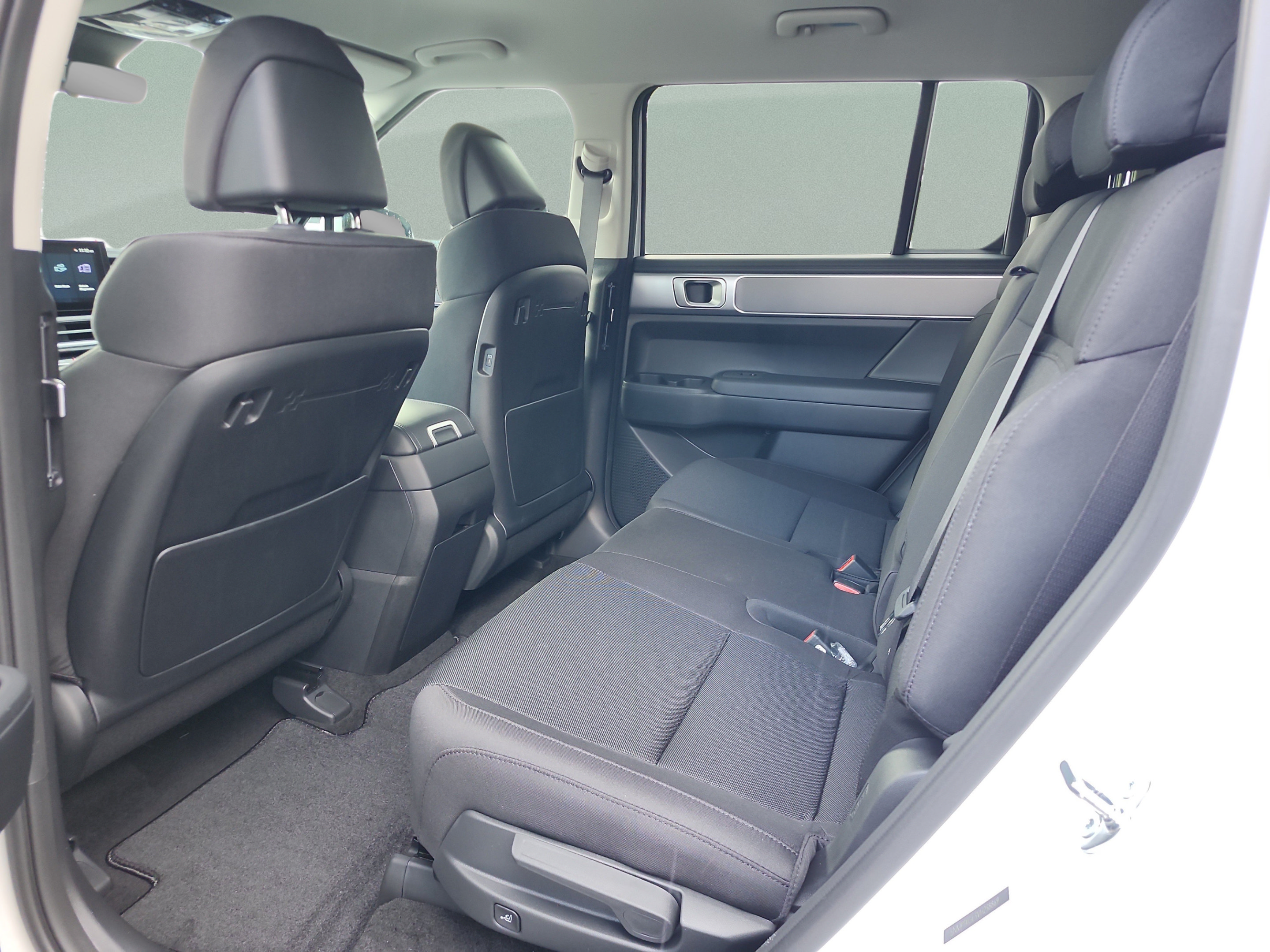 New 2027 Hyundai Santa Fe SE FWD image 17