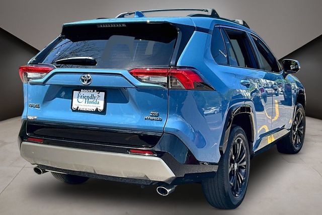 Used 2022 Toyota RAV4 SE w/ Convenience Package AWD/4WD image 5