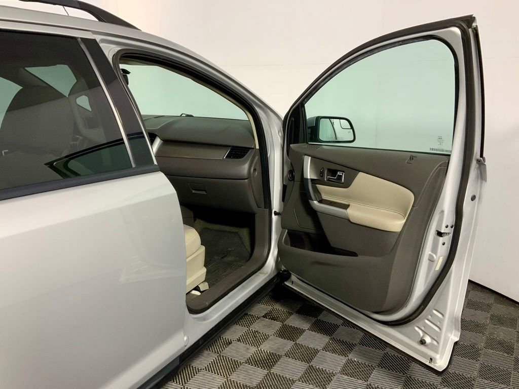 Used 2014 Ford Edge SEL w/ Driver Entry Package AWD/4WD image 34