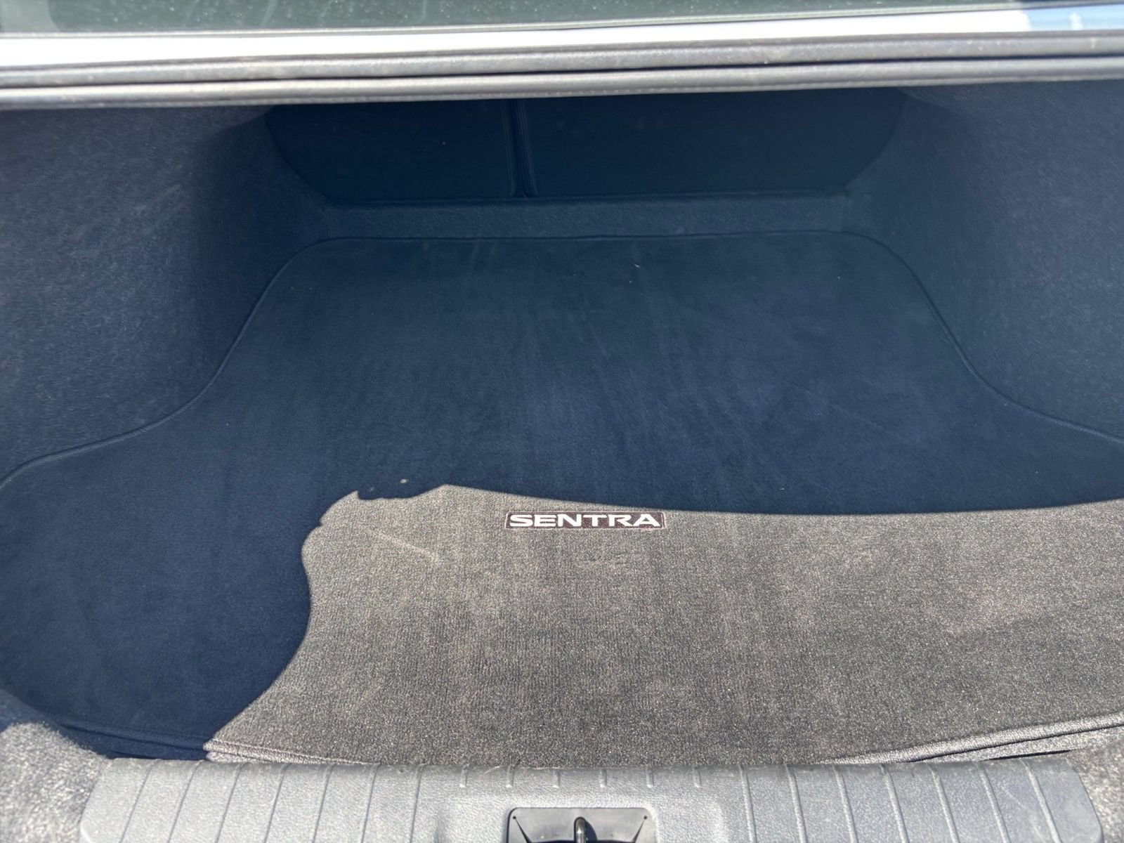 Used 2025 Nissan Sentra SV FWD image 25