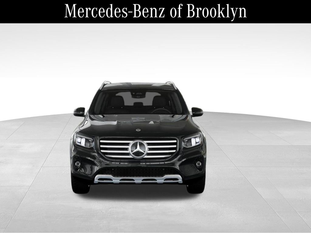 Used 2025 Mercedes-Benz GLB 250 4MATIC image 7