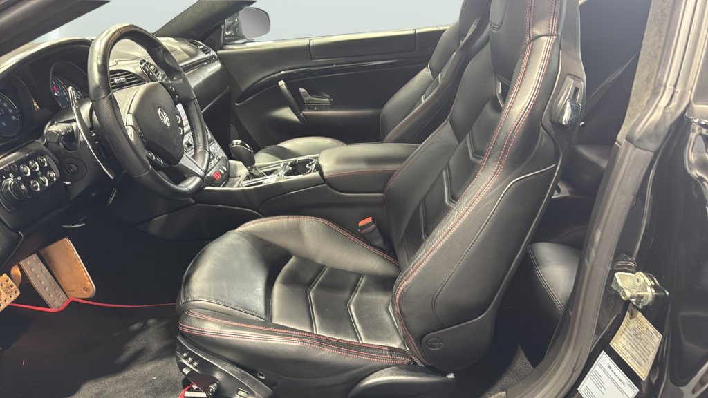 Used 2013 Maserati GranTurismo Sport RWD image 17