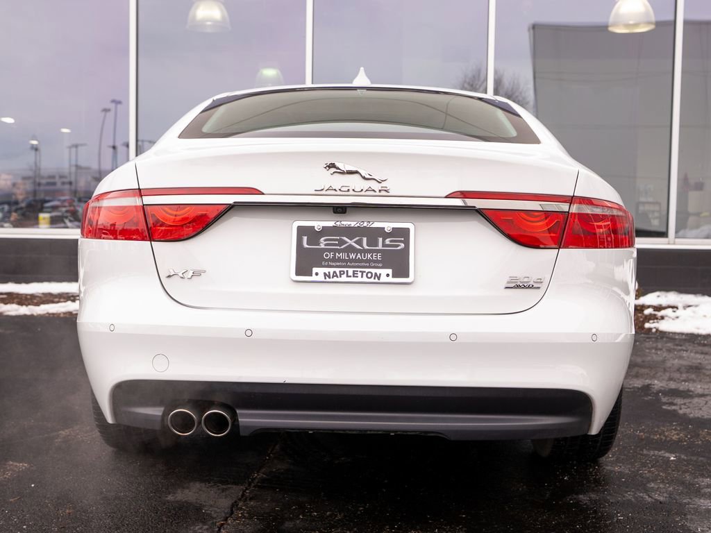Used 2017 Jaguar XF Premium image 8
