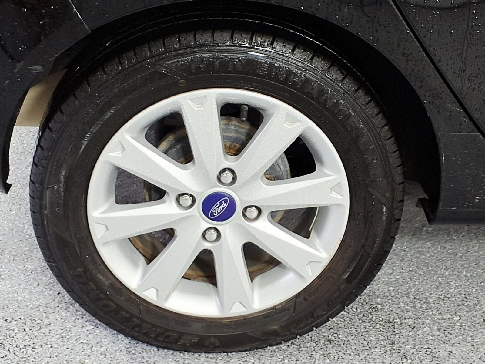 Used 2012 Ford Fiesta SE FWD image 6