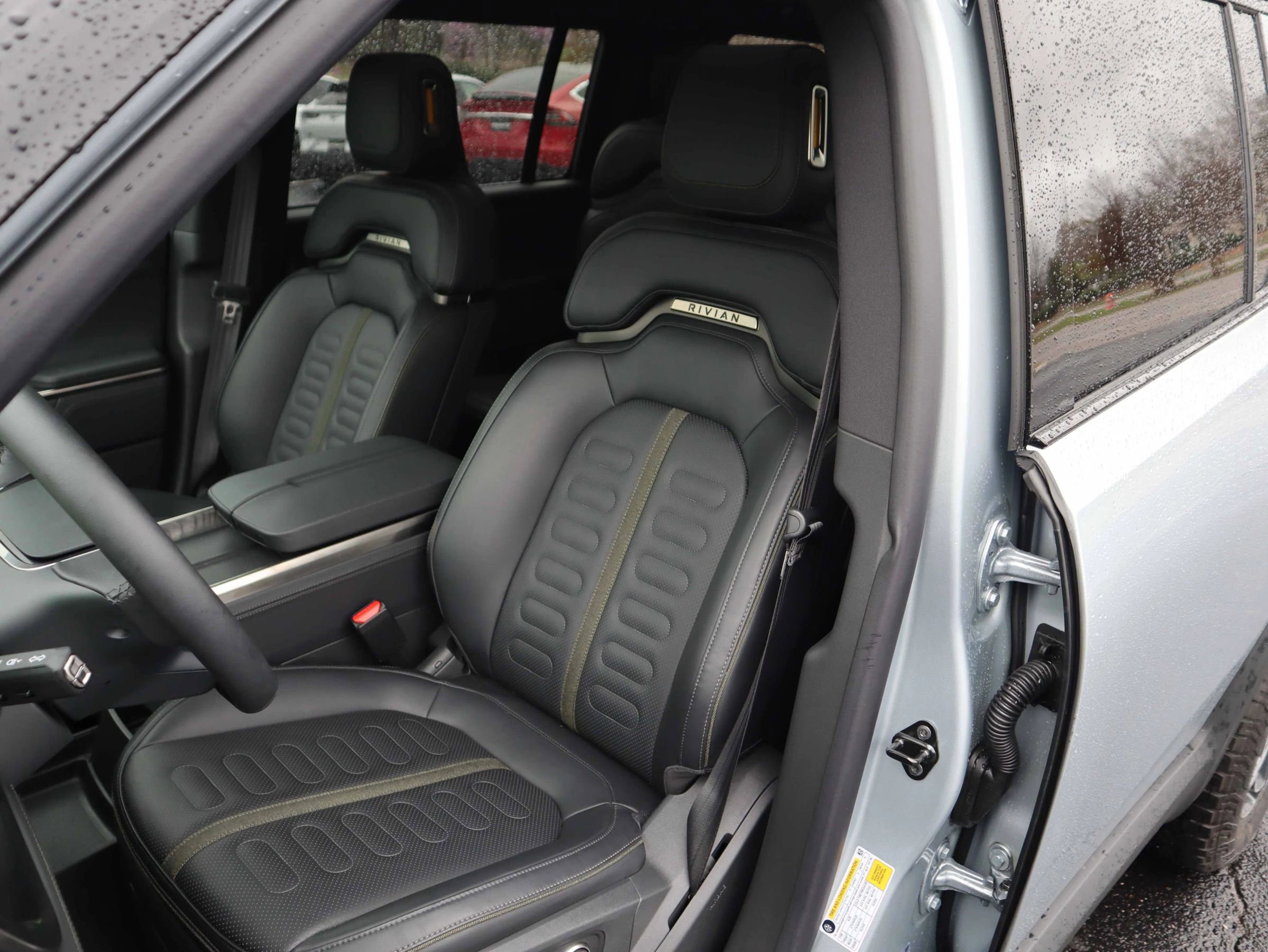 Used 2026 Rivian R1S Adventure image 2