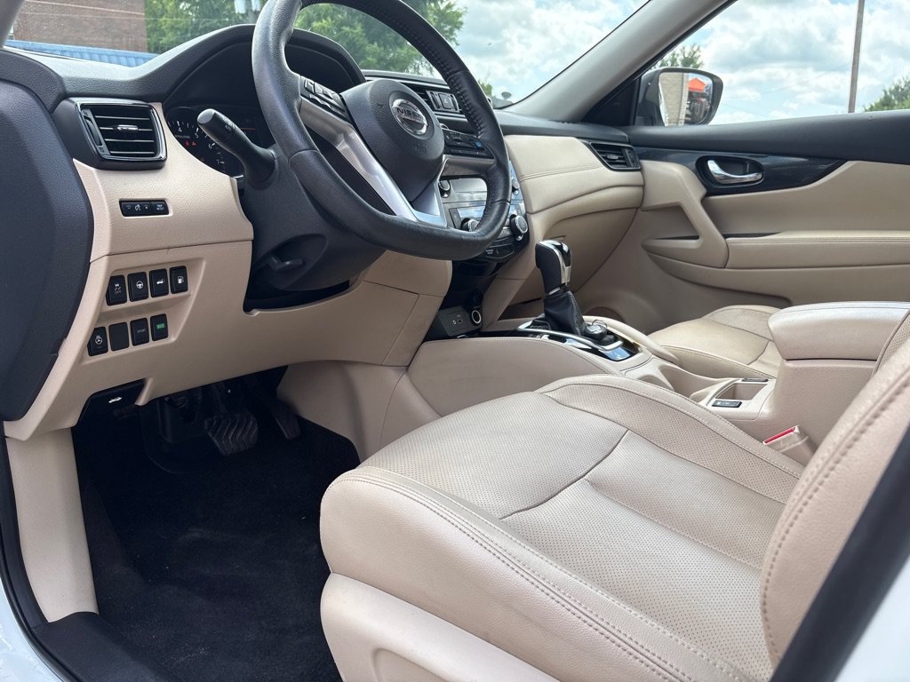 Used 2019 Nissan Rogue SL w/ Premium Package FWD image 21
