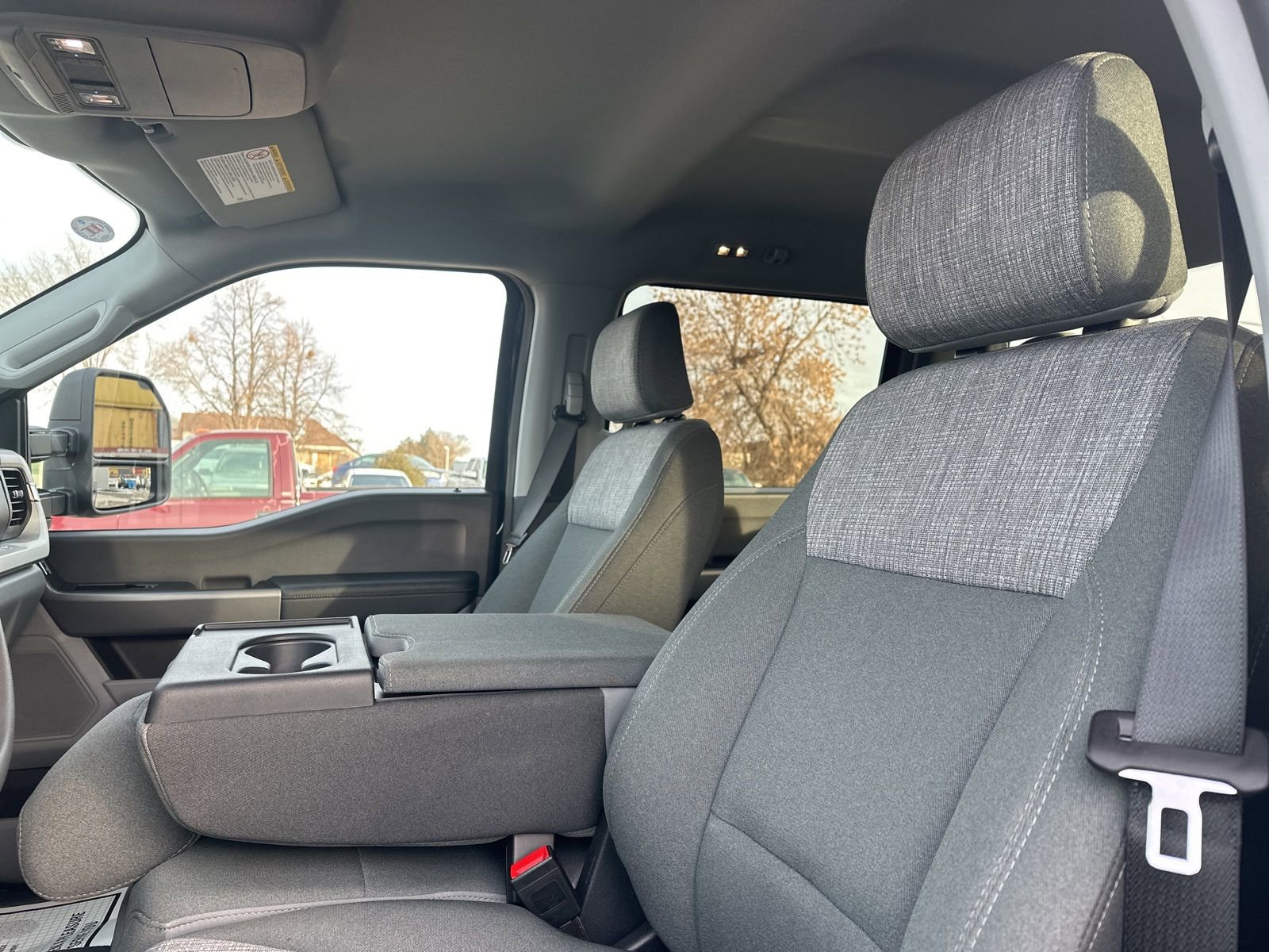 Used 2025 Ford F250 XLT w/ Snow Plow Prep Package AWD/4WD image 5