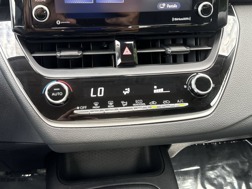 Used 2022 Toyota Corolla LE FWD image 16