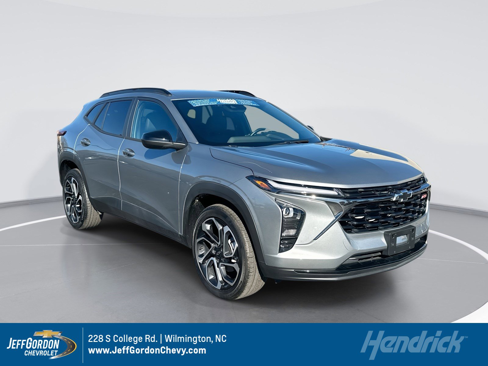 Used 2025 Chevrolet Trax RS w/ Driver Confidence Package image 1