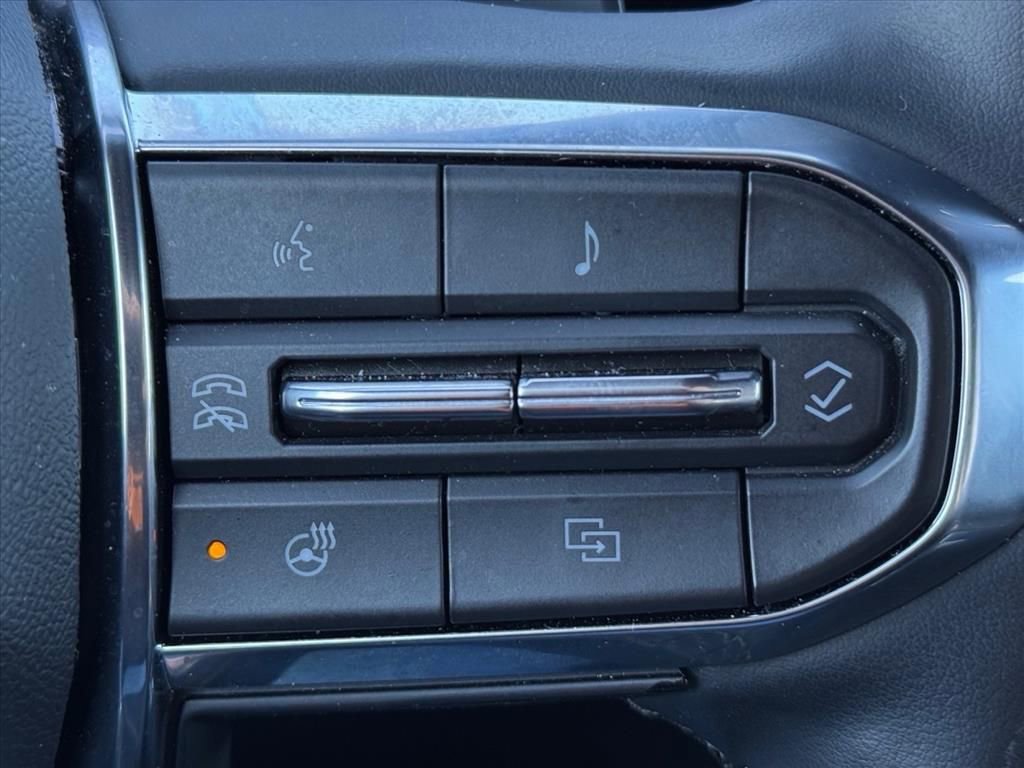 Used 2025 GMC Acadia Elevation image 19