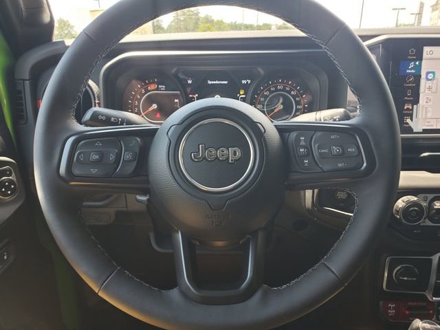 Used 2025 Jeep Wrangler Rubicon image 23