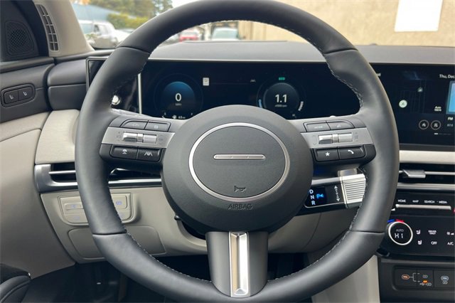 New 2025 Hyundai Tucson Limited image 24