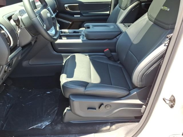 New 2027 Ford Expedition Platinum w/ Stealth Performance Package AWD/4WD image 16
