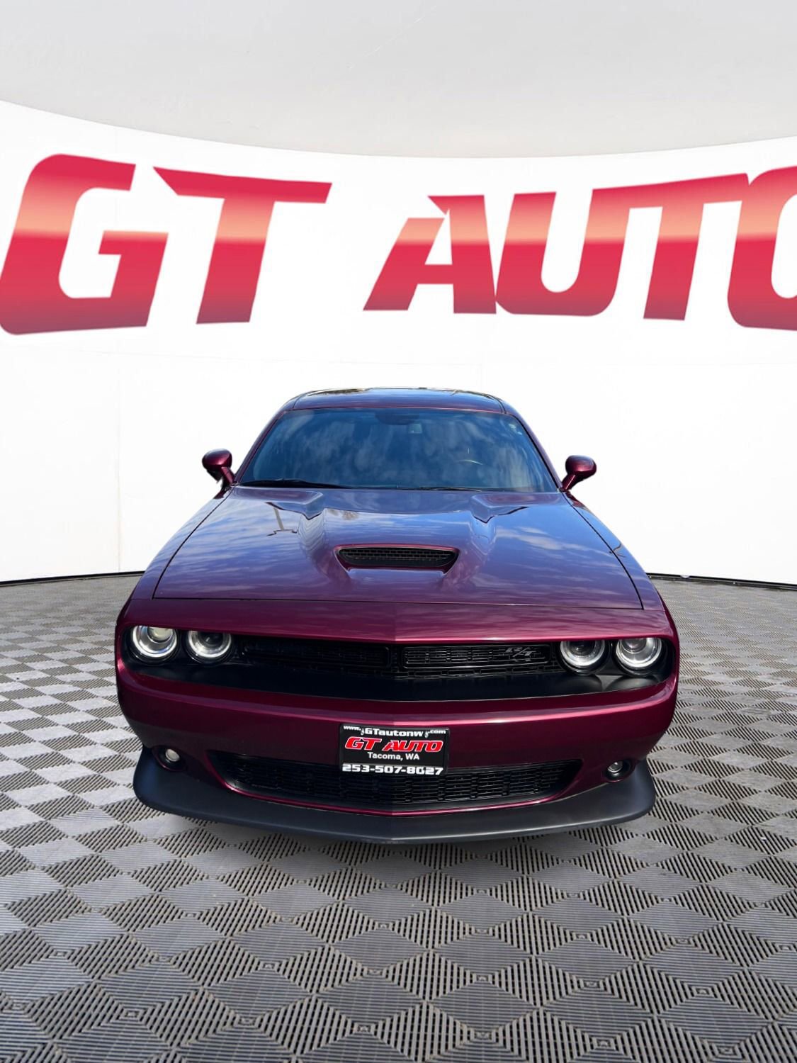Used 2019 Dodge Challenger R/T w/ Blacktop Package image 2