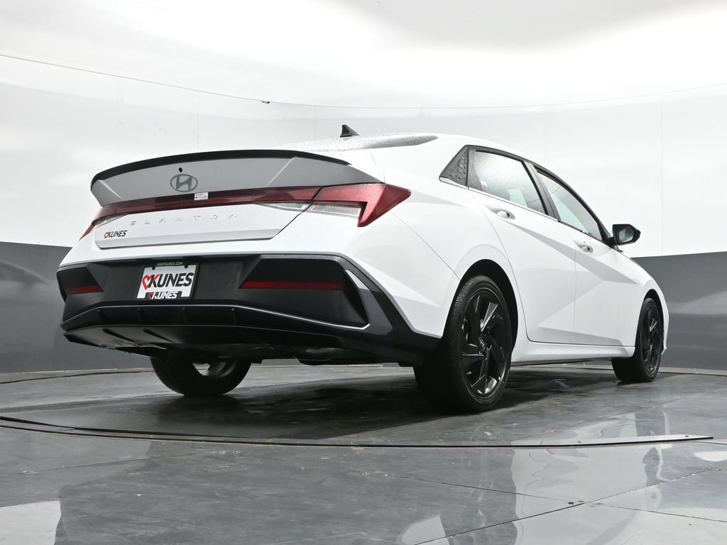 New 2026 Hyundai Elantra SEL Sport Premium FWD image 38
