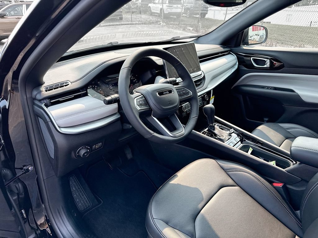 New 2026 Jeep Compass Limited AWD/4WD image 13
