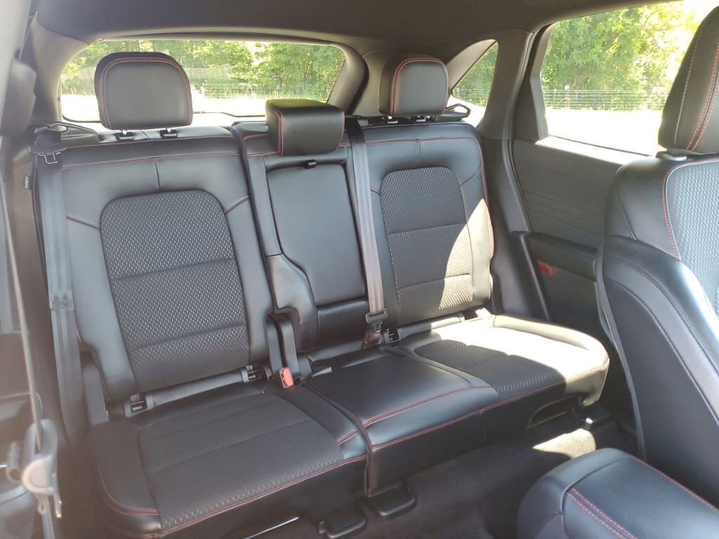 Used 2025 Ford Escape ST-Line FWD image 26