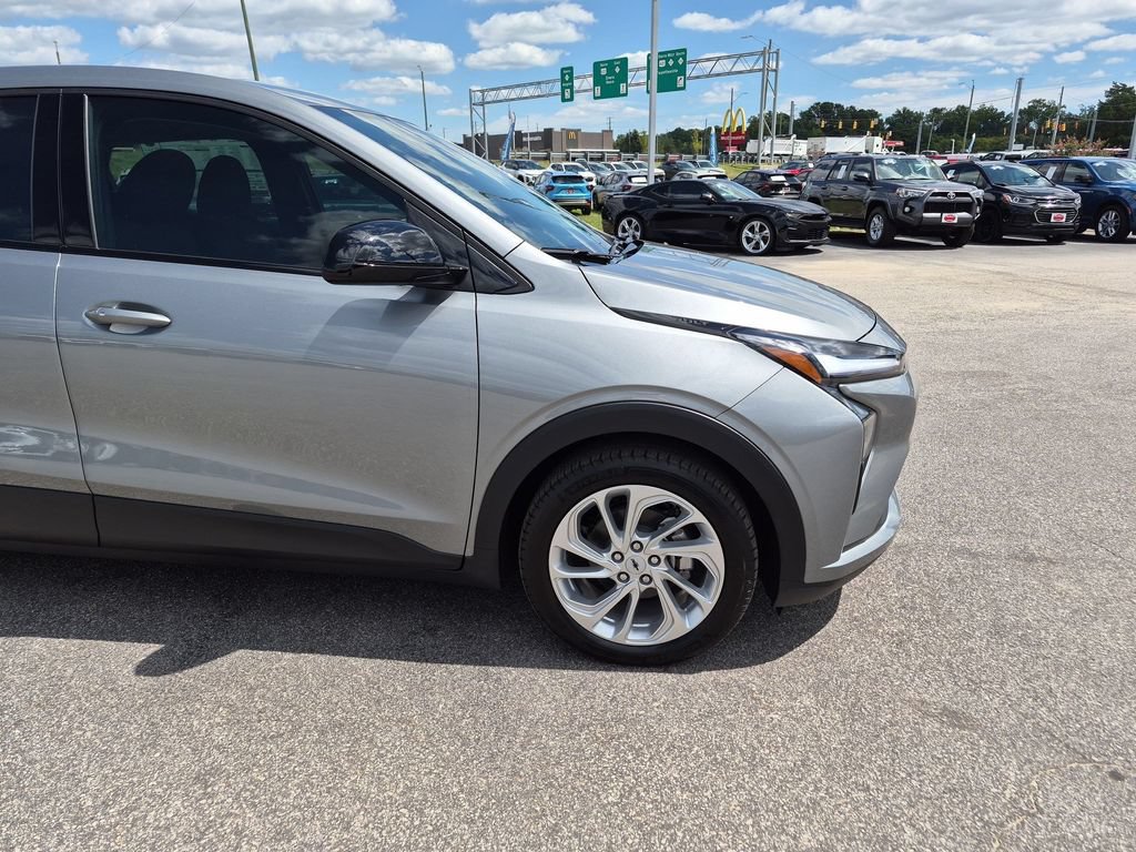 New 2027 Chevrolet Bolt LT w/ Comfort Package FWD image 10