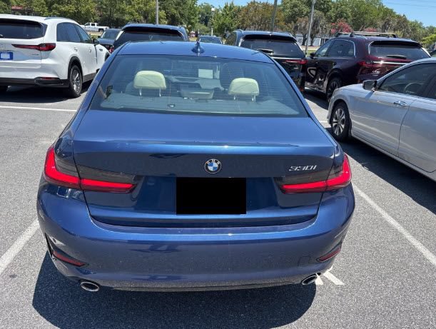 Used 2022 BMW 330i Sedan w/ Driving Assistance Package RWD image 7