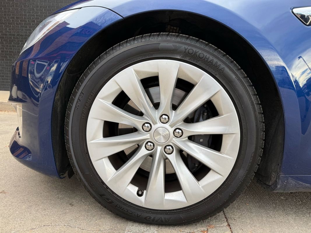 Used 2020 Tesla Model S AWD image 36