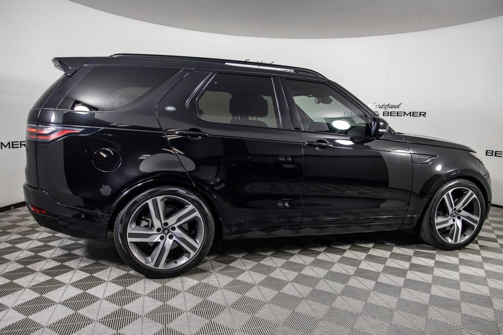 Used 2023 Land Rover Discovery HSE R-Dynamic AWD/4WD image 3