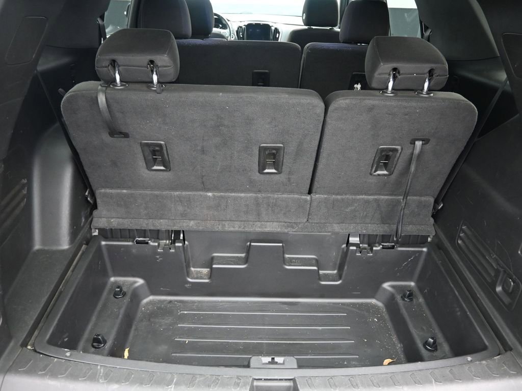 Used 2023 Chevrolet Traverse LT image 15