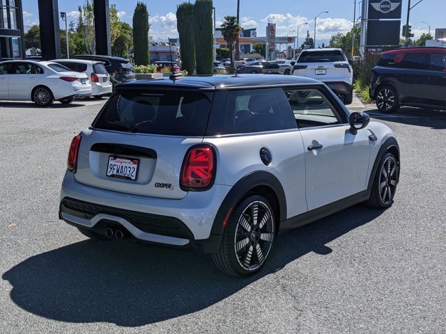Certified 2023 MINI Cooper S FWD image 5
