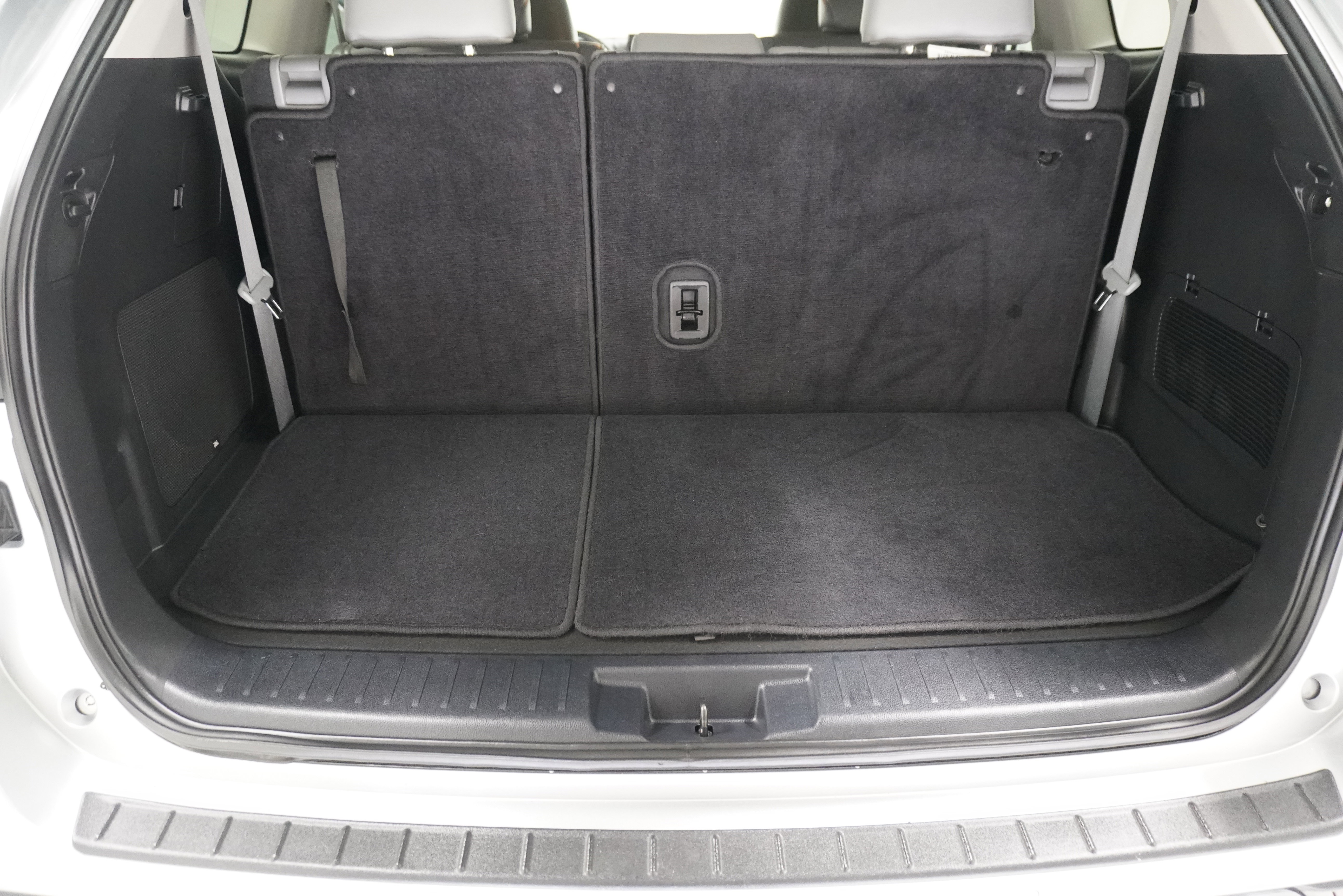 Used 2023 Toyota Highlander Limited FWD image 31