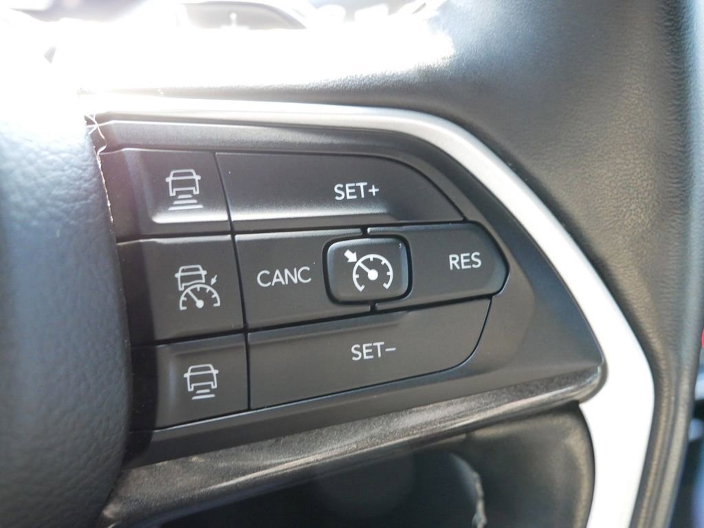 Used 2021 Jeep Grand Cherokee L Laredo image 23