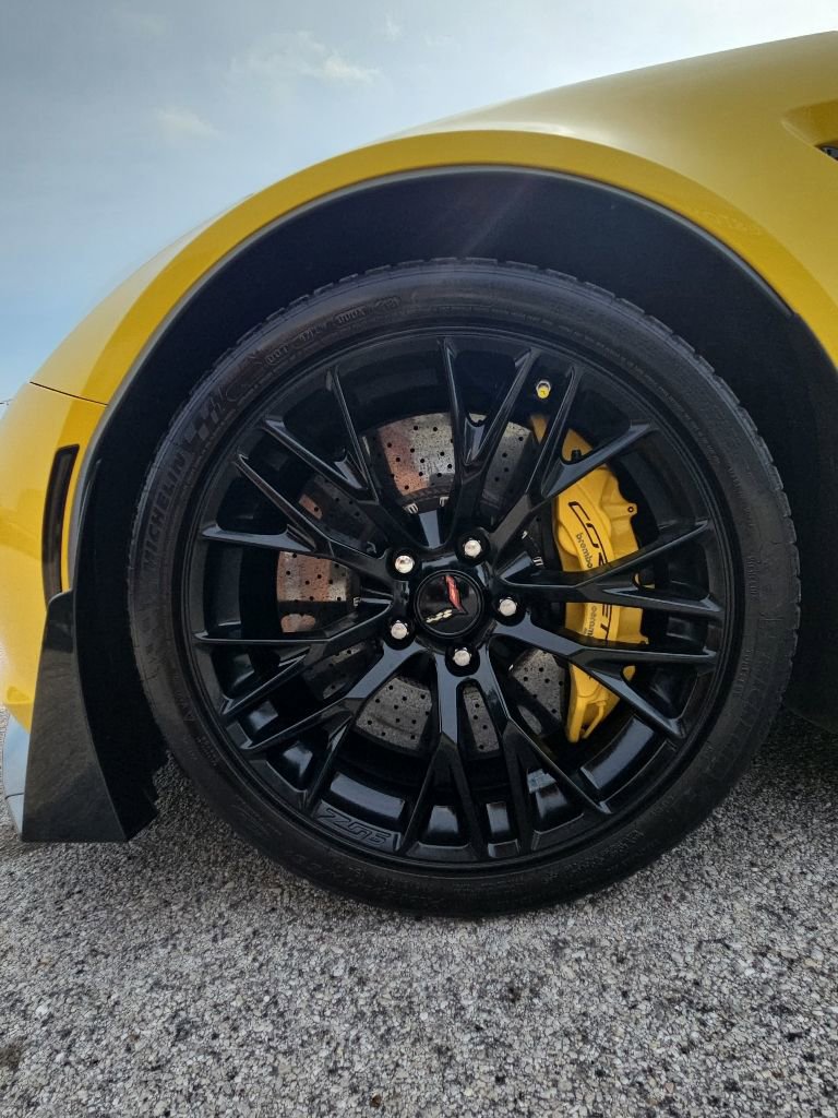 Used 2017 Chevrolet Corvette Z06 w/ Z07 Performance Package RWD image 10