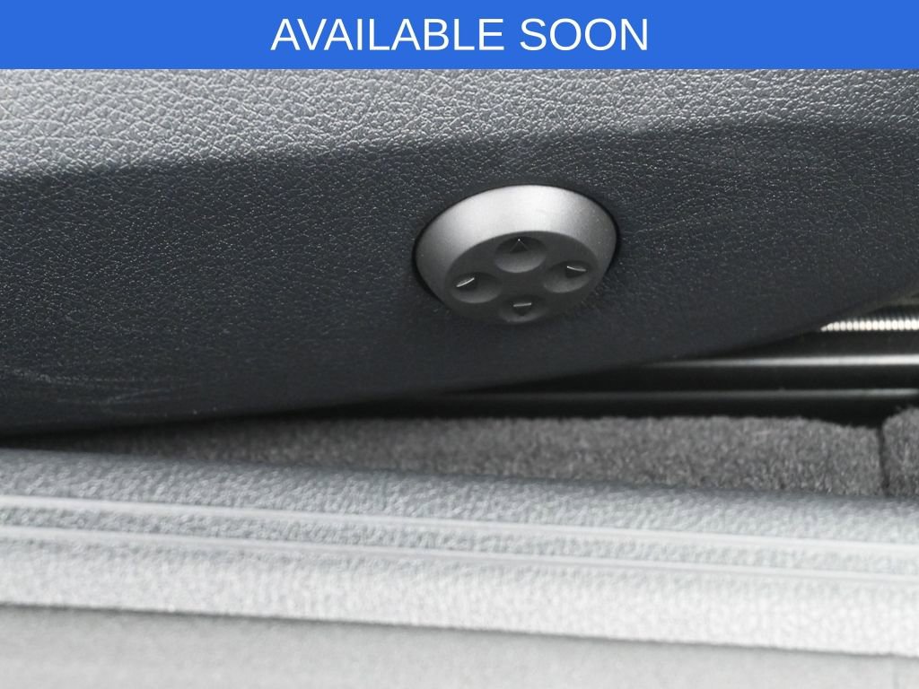 Used 2024 Mercedes-Benz CLE 300 4MATIC Coupe image 37