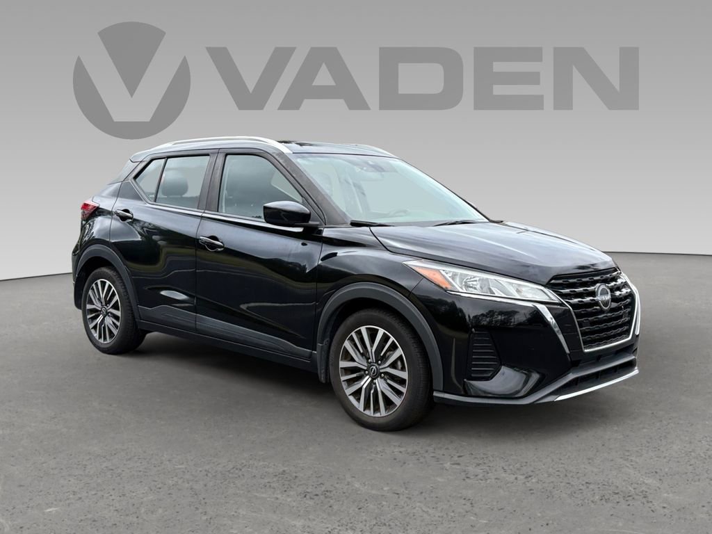 Used 2022 Nissan Kicks SV